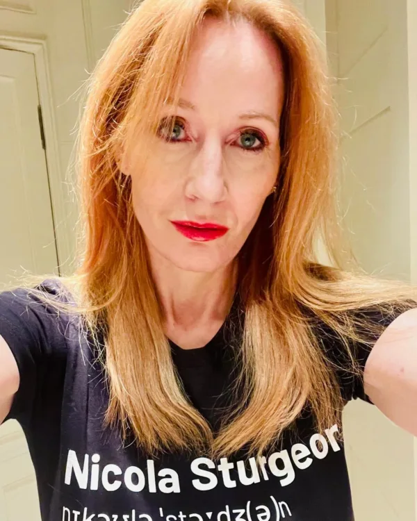 https://www.instagram.com/jkrowlingweb/