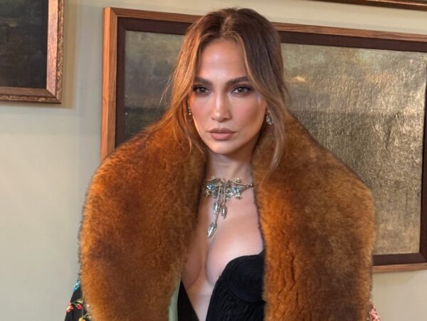 Η Jennifer Lopez απογειώνει το Formula 1 Grand Prix με τις μεγαλύτερες επιτυχίες της