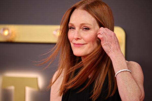 Η Julianne Moore τιμήθηκε με το Lifetime Achievement και το Hollywood υποκλίθηκε!