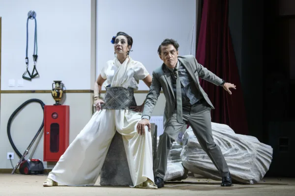 karyatida theatro (3)