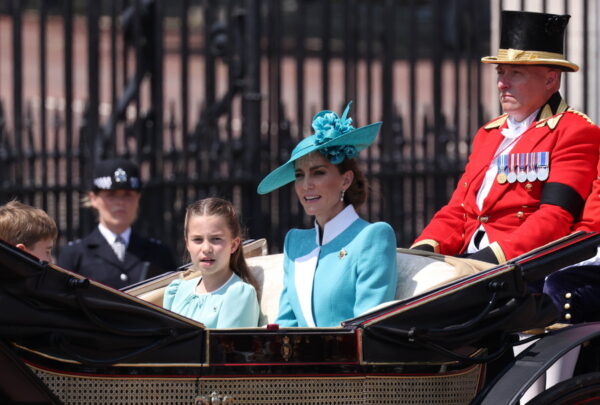 Kate Middleton & Princess Charlotte: Η εμφάνιση στο μετρό του Λονδίνου που ξάφνιασε τους επιβάτες