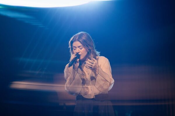 https://www.instagram.com/kellyclarkson/