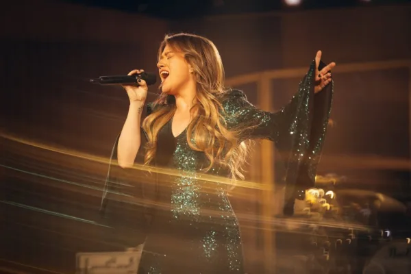 https://www.instagram.com/kellyclarkson/