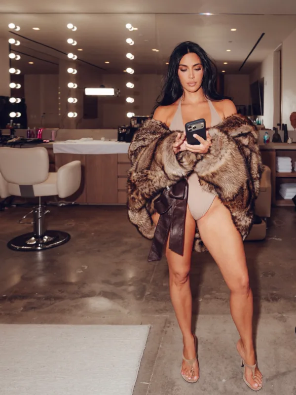 https://www.instagram.com/kimkardashian/