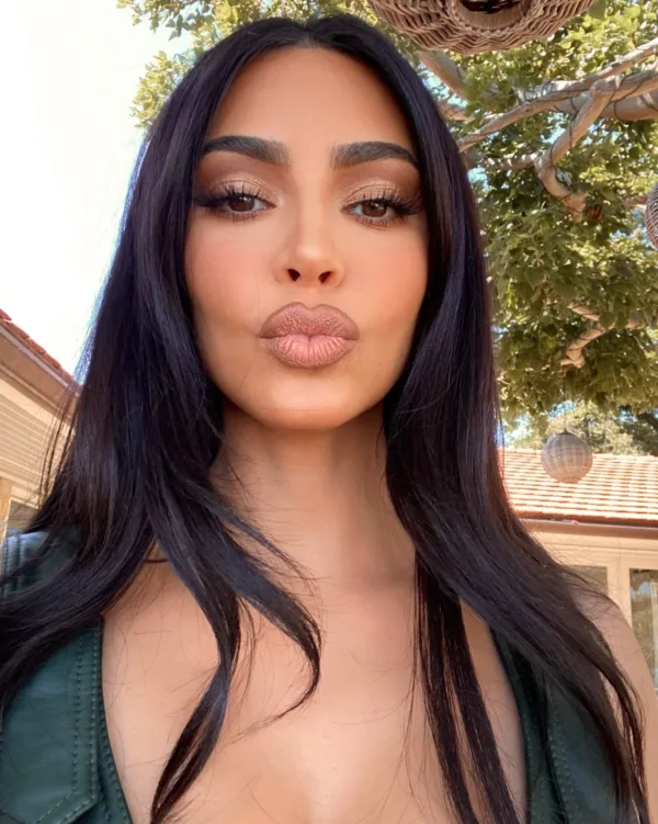 https://www.instagram.com/kimkardashian/
