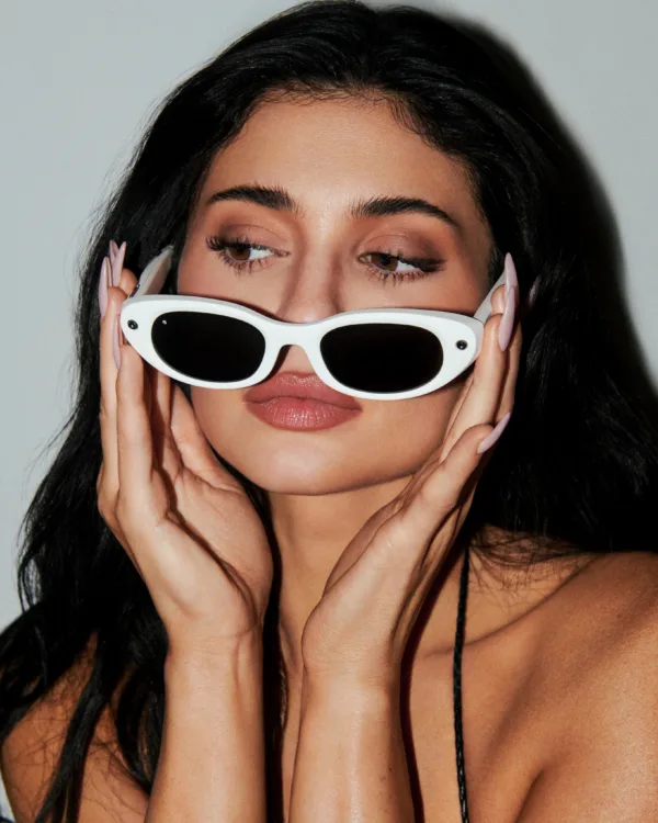 https://www.instagram.com/kyliejenner/