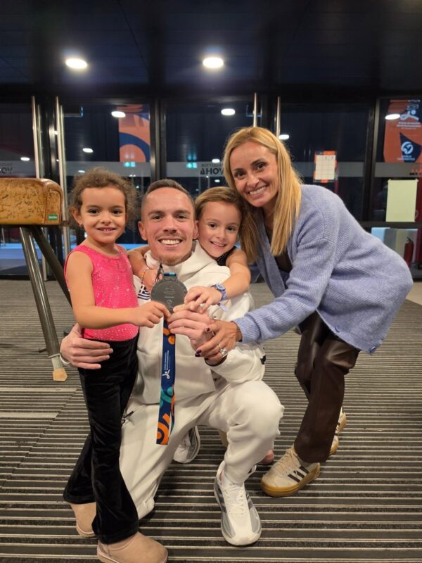 https://www.instagram.com/eleftherios_petrounias/