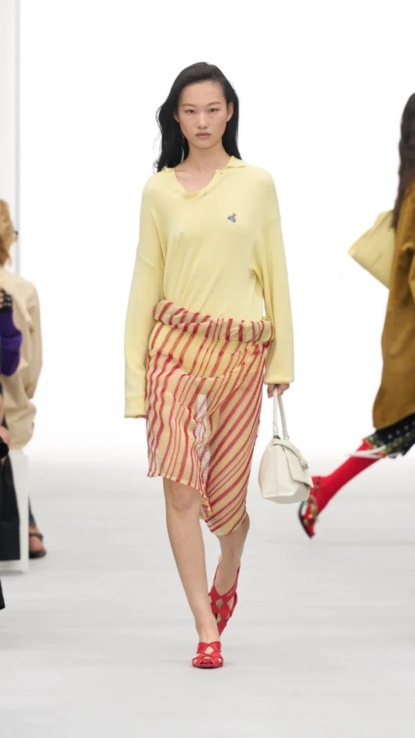https://www.instagram.com/loewe/