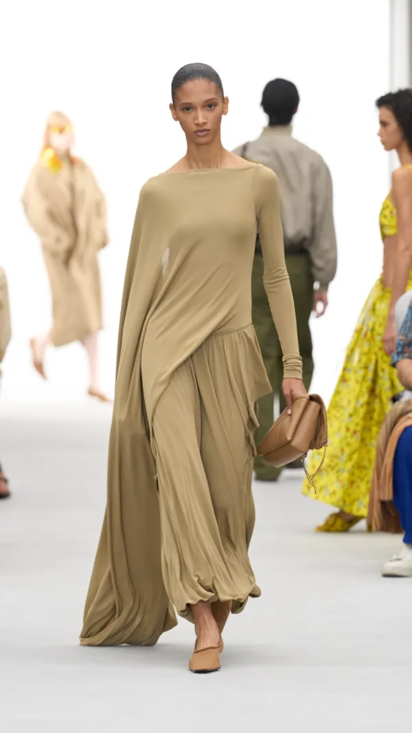 https://www.instagram.com/loewe/