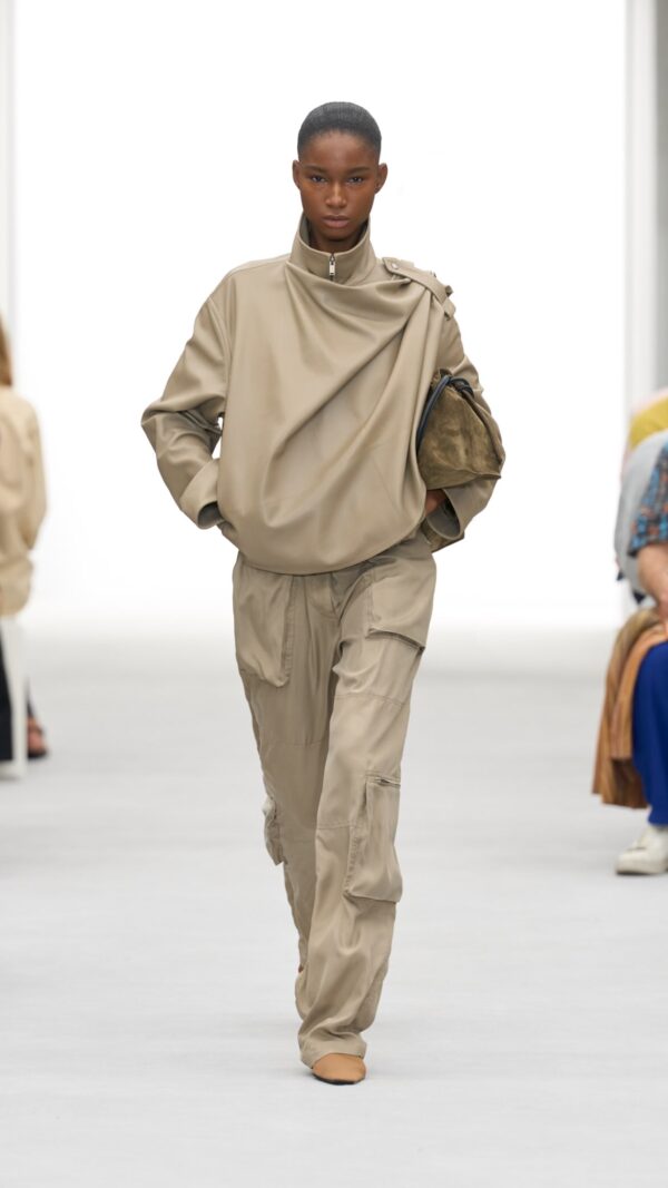 https://www.instagram.com/loewe/
