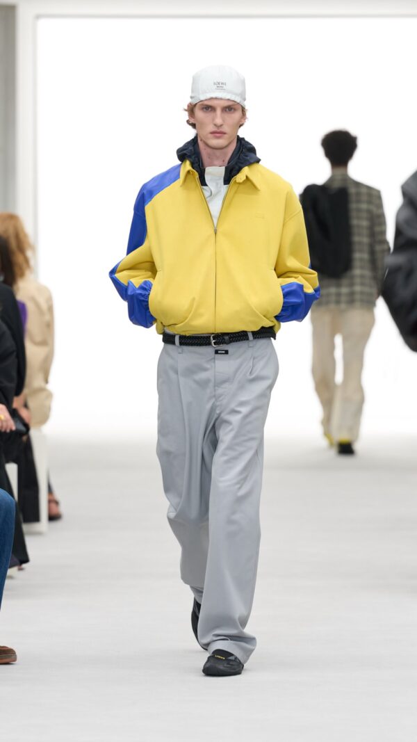 https://www.instagram.com/loewe/