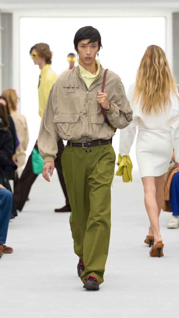 https://www.instagram.com/loewe/