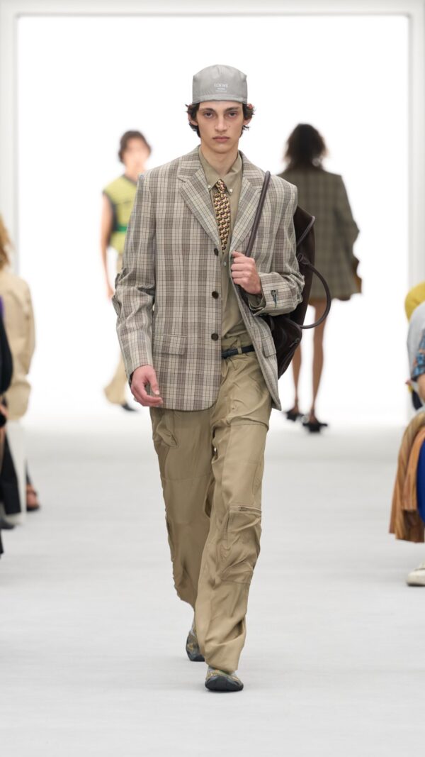 https://www.instagram.com/loewe/