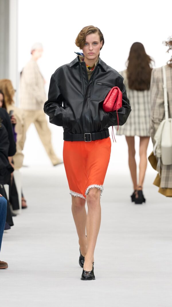 https://www.instagram.com/loewe/