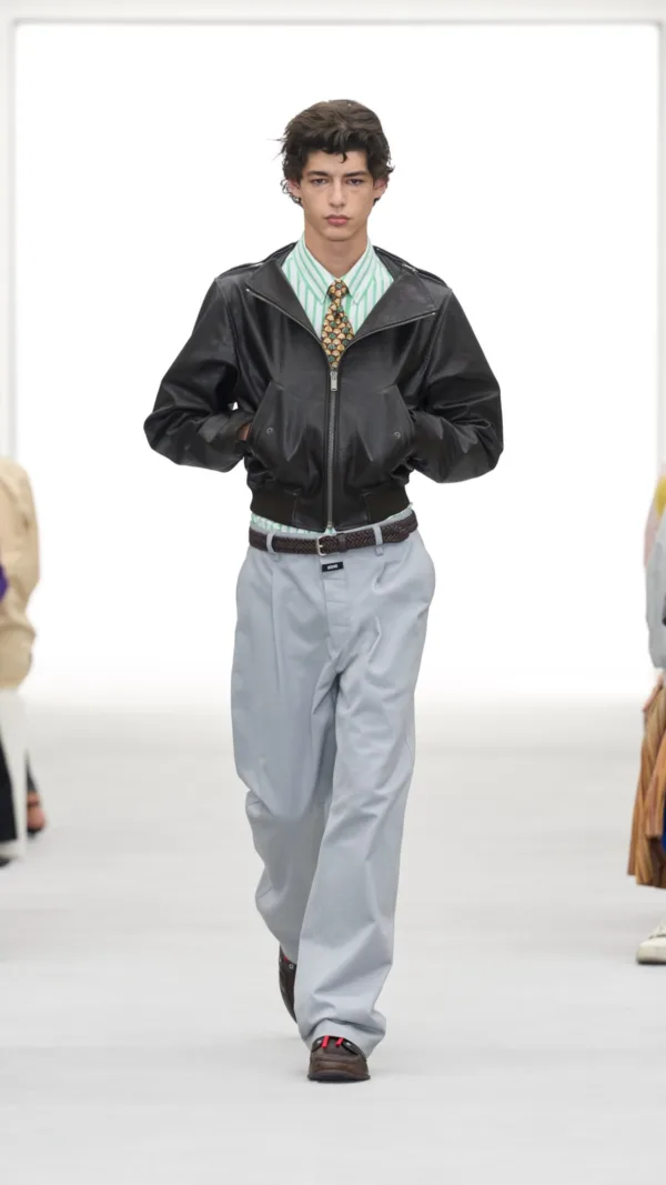 https://www.instagram.com/loewe/