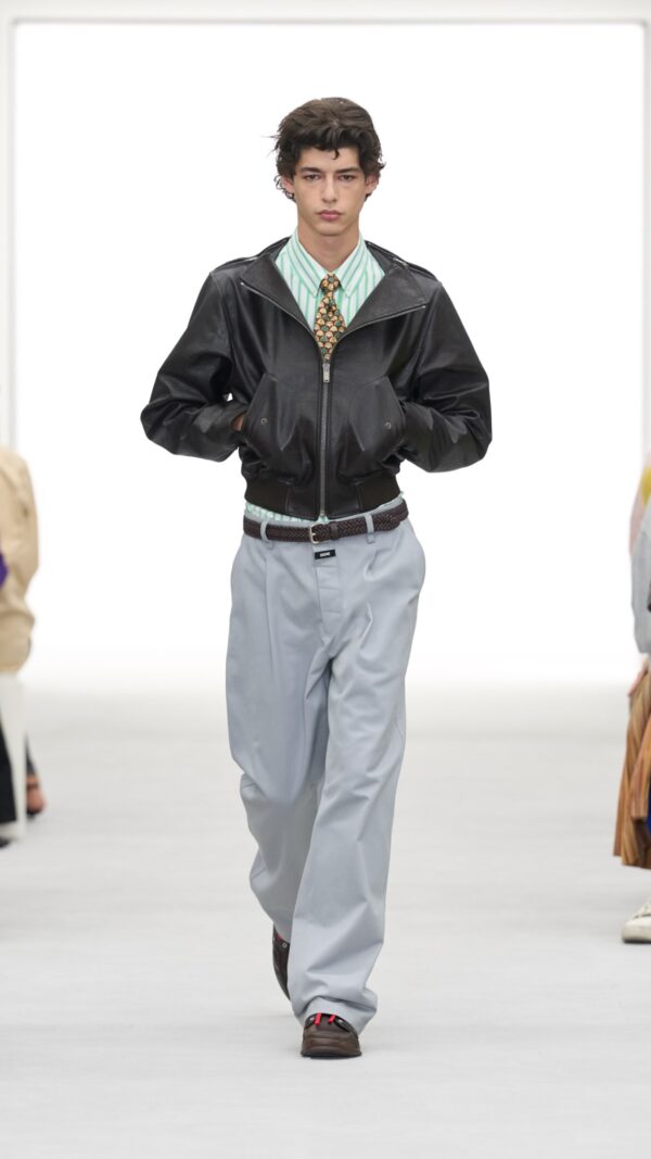https://www.instagram.com/loewe/
