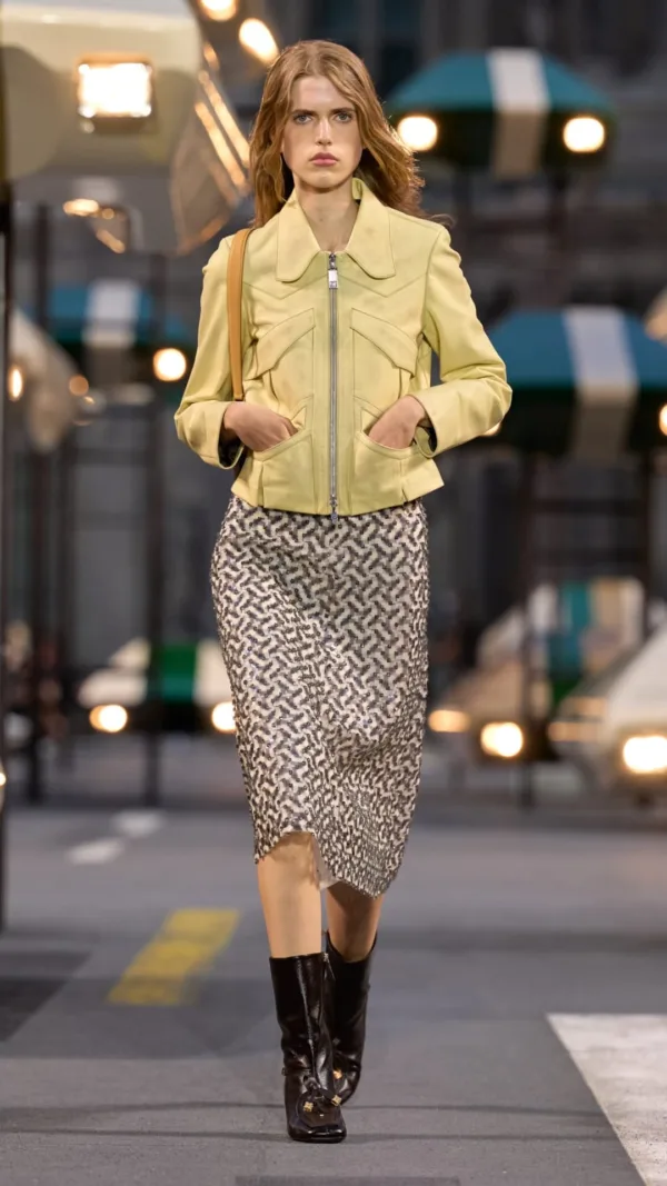 https://www.instagram.com/louisvuitton/