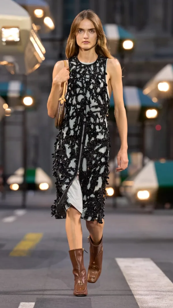 https://www.instagram.com/louisvuitton/