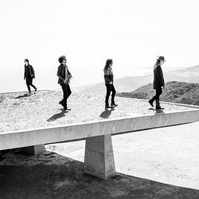 ALICE IN CHAINS