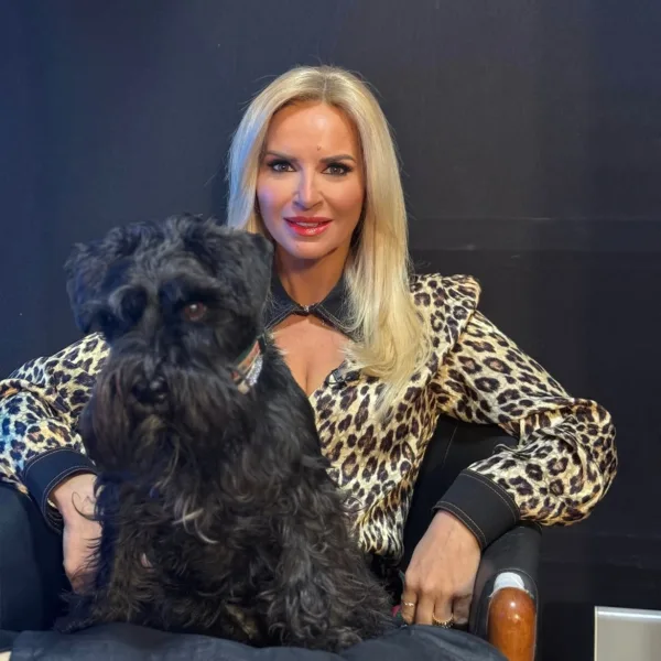 https://www.instagram.com/mariampekatwrou