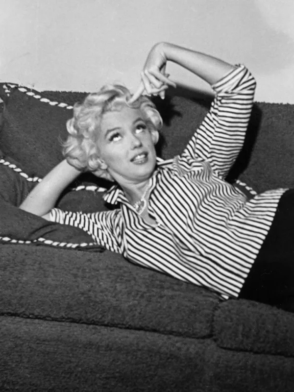 https://www.instagram.com/marilynmonroe/