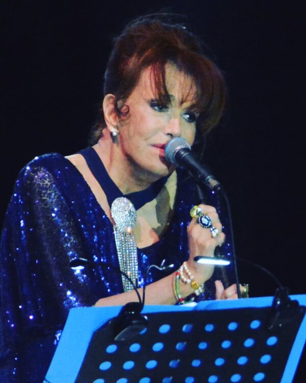 https://www.instagram.com/marychronopoulou_official