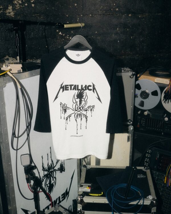 https://www.instagram.com/metallica/