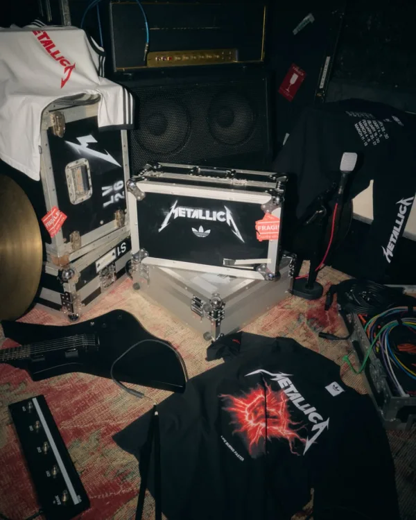 https://www.instagram.com/metallica/