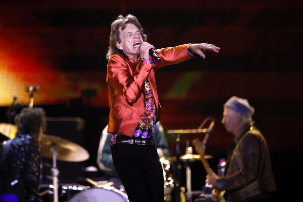 Οι Rolling Stones επιστρέφουν με το «Who You Callin’ Crazy» και deluxe έκδοση του «Foreign Tongues»