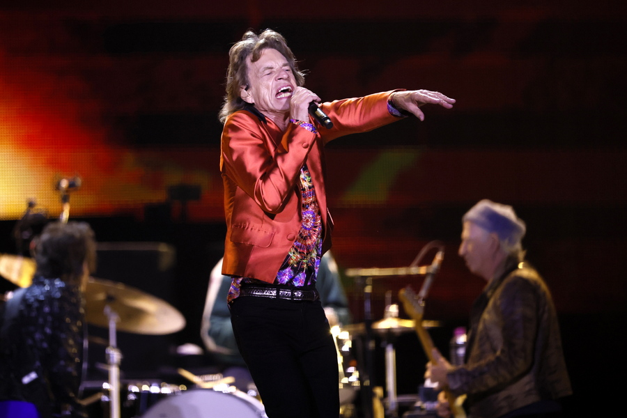 Οι Rolling Stones επιστρέφουν με το «Who You Callin’ Crazy» και deluxe έκδοση του «Foreign Tongues»