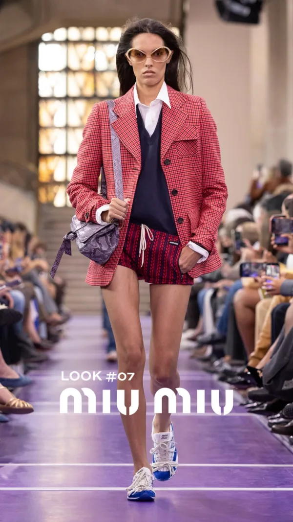 https://www.instagram.com/miumiu/