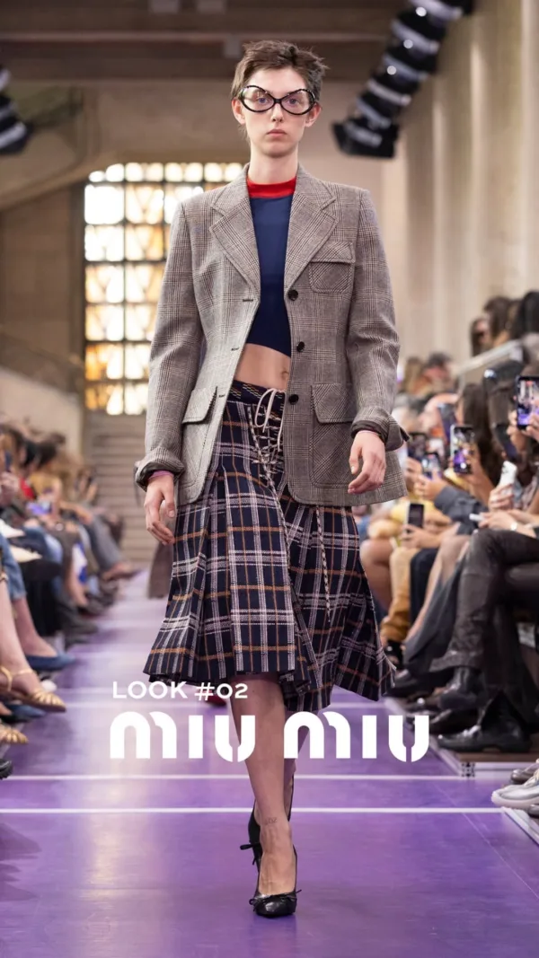 https://www.instagram.com/miumiu/