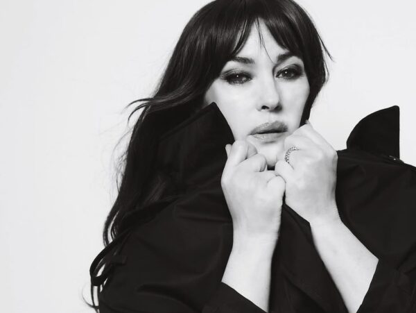 https://www.instagram.com/monicabellucciofficiel/