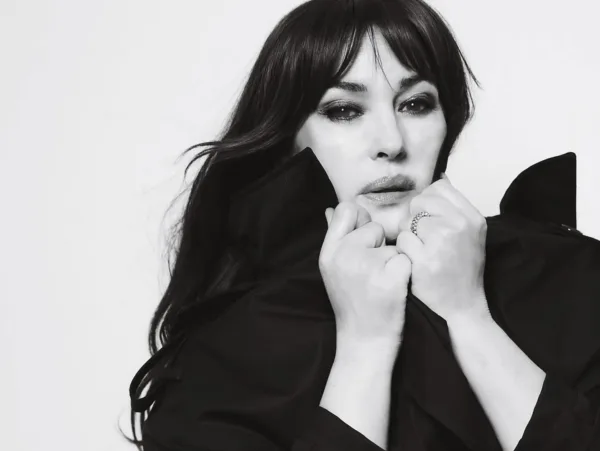 https://www.instagram.com/monicabellucciofficiel/