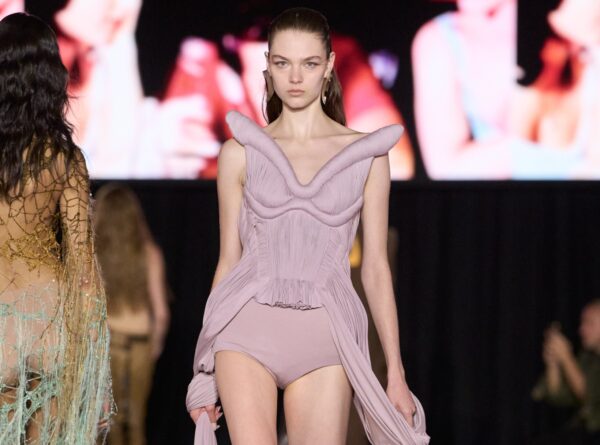 Paris Fashion Week: Οι beauty τάσεις που θα βλέπεις παντού το καλοκαίρι