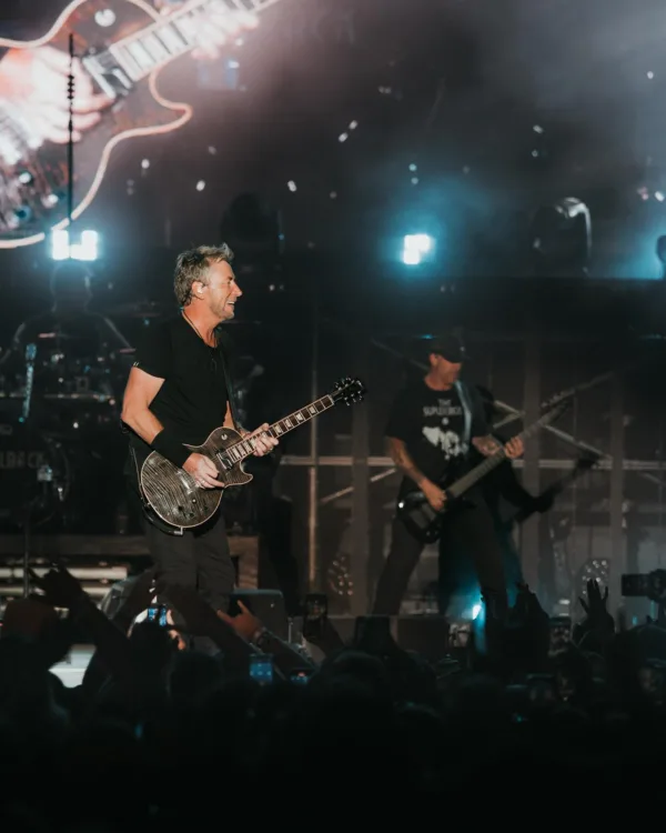 https://www.instagram.com/nickelback/