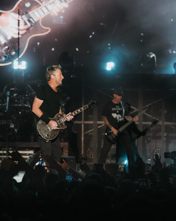 https://www.instagram.com/nickelback/