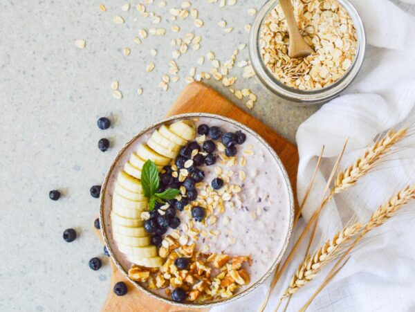 Η αλήθεια πίσω από τα overnight oats: Τι κρύβεται πραγματικά στο viral πρωινό