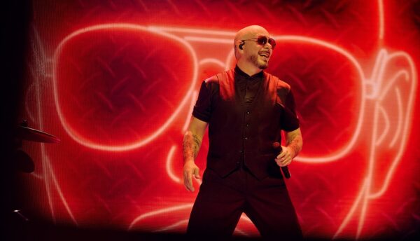 https://www.instagram.com/pitbull/