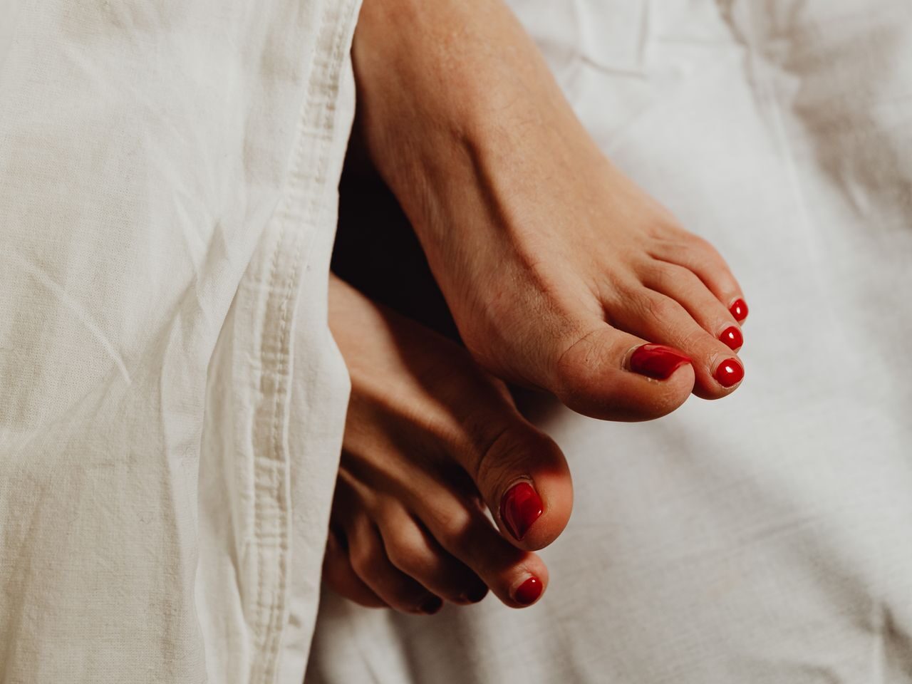 Ποια είναι η λύση για την κακοσμία των ποδιών – Το απλό υλικό που ίσως δεν περιμένεις