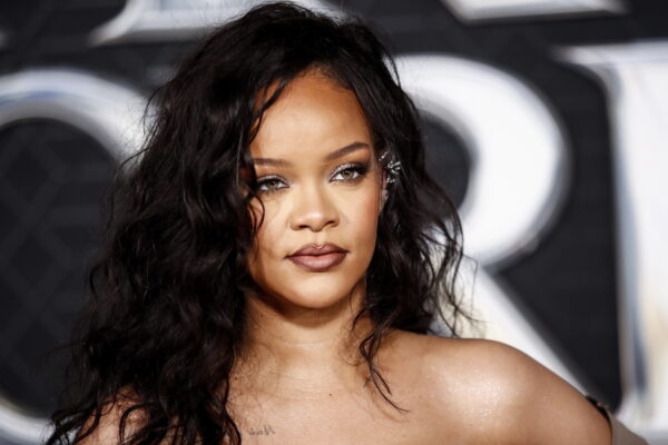 Η Rihanna έχει170 τραγούδια στο «συρτάρι» – Πότε έρχεται νέο άλμπουμ