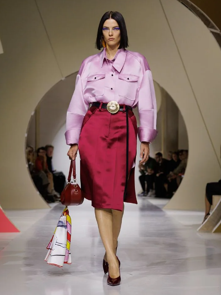 https://www.givenchy.com/