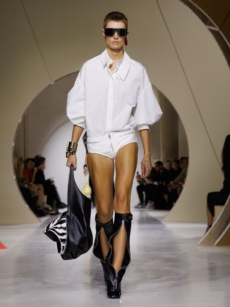 https://www.givenchy.com/
