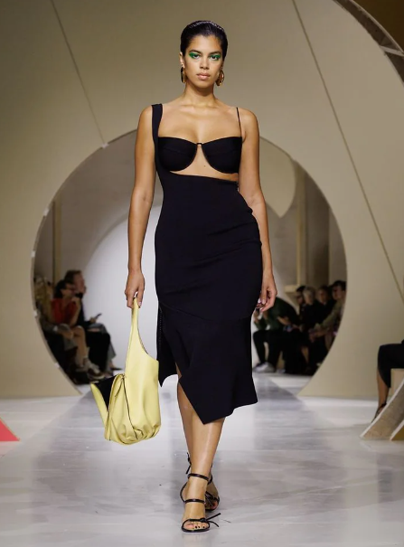 https://www.givenchy.com/