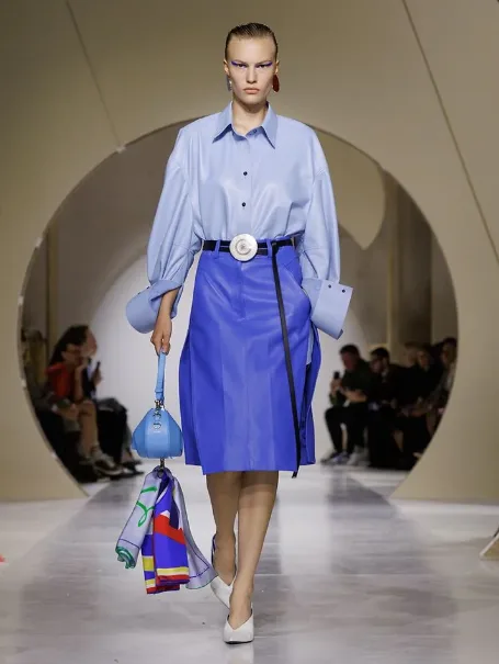 https://www.givenchy.com/