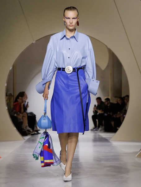 https://www.givenchy.com/