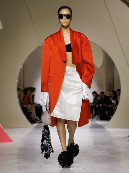 https://www.givenchy.com/