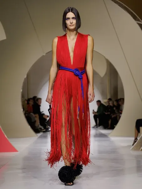 https://www.givenchy.com/