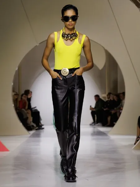 https://www.givenchy.com/