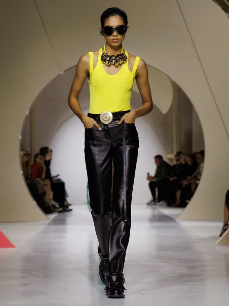 https://www.givenchy.com/